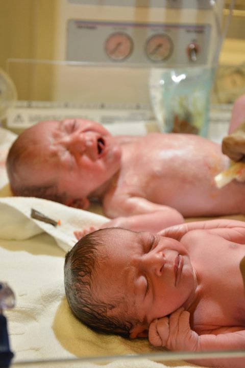 İkizlerin Öyküsü – Doğum Çekimi